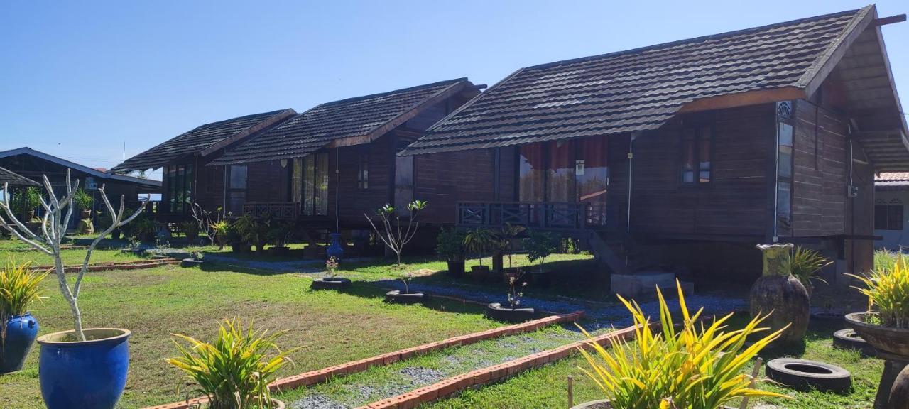 Tamteh Homestay Ayer Hitam Eksteriør bilde